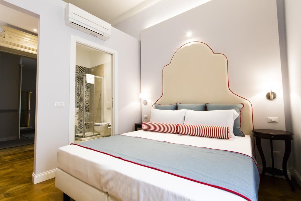 Residenza Degli Artisti Hotel Trieste Bagian luar foto